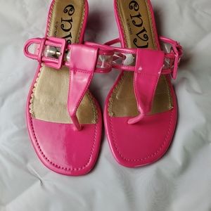 ENVY FUCHSIA LOW HEEL SANDLES, SIZE 8